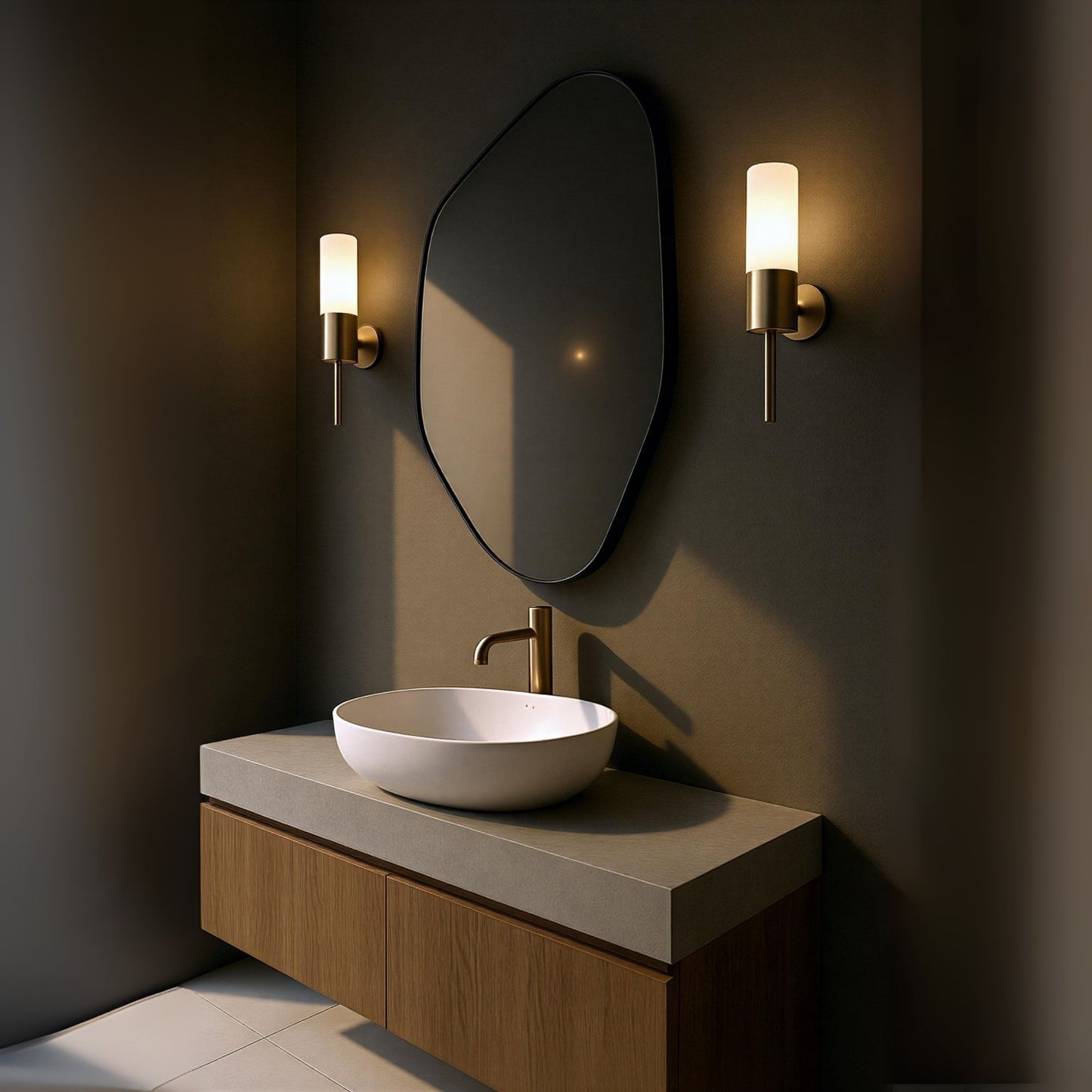 Capri Asimetrik Duvar Aynası - Özel Tasarım Bronz Aynalı