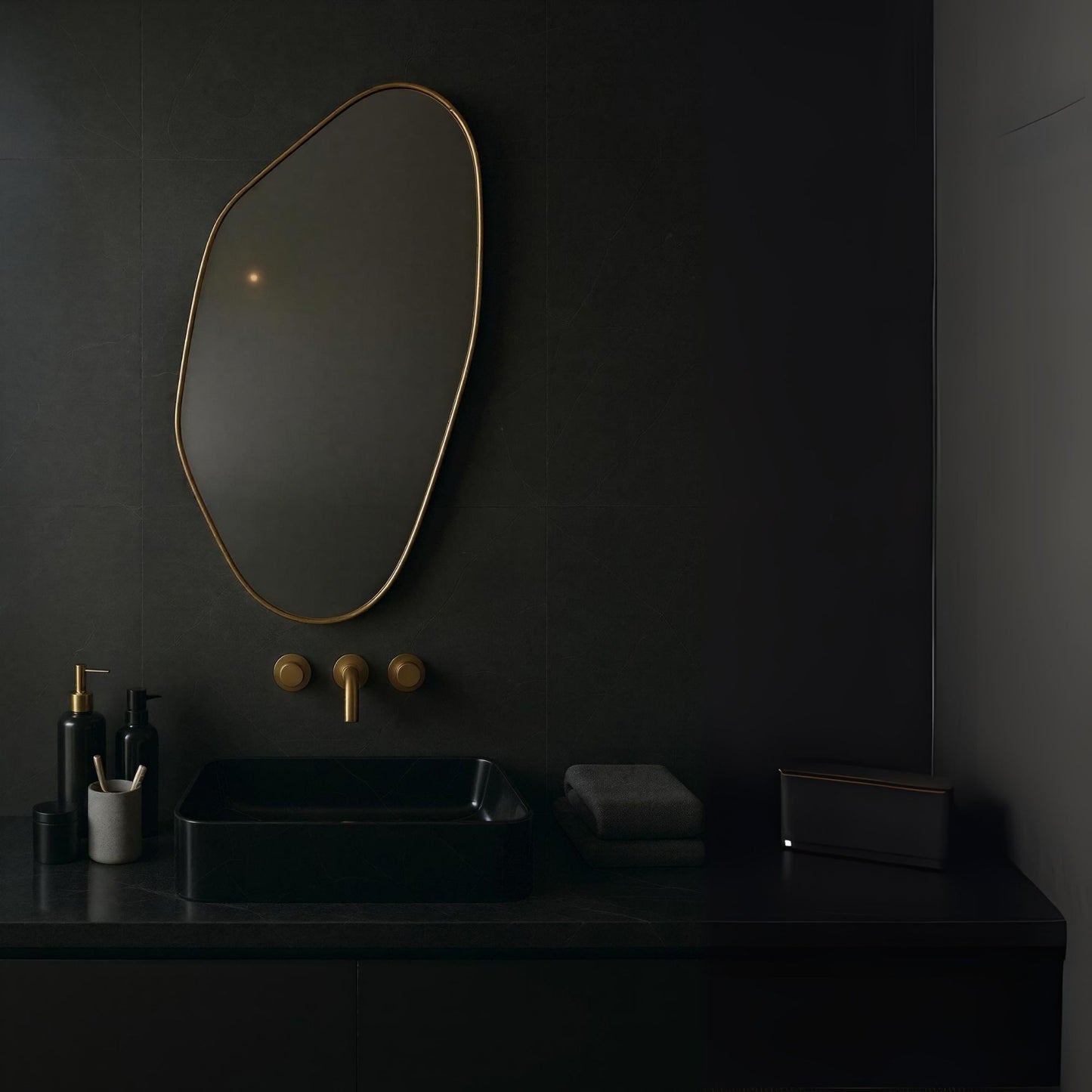 Capri Asimetrik Duvar Aynası