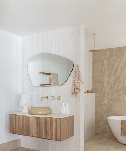 Daria Düzensiz Görünümlü Modern Duvar Aynası - Organik Form Banyo Aynası