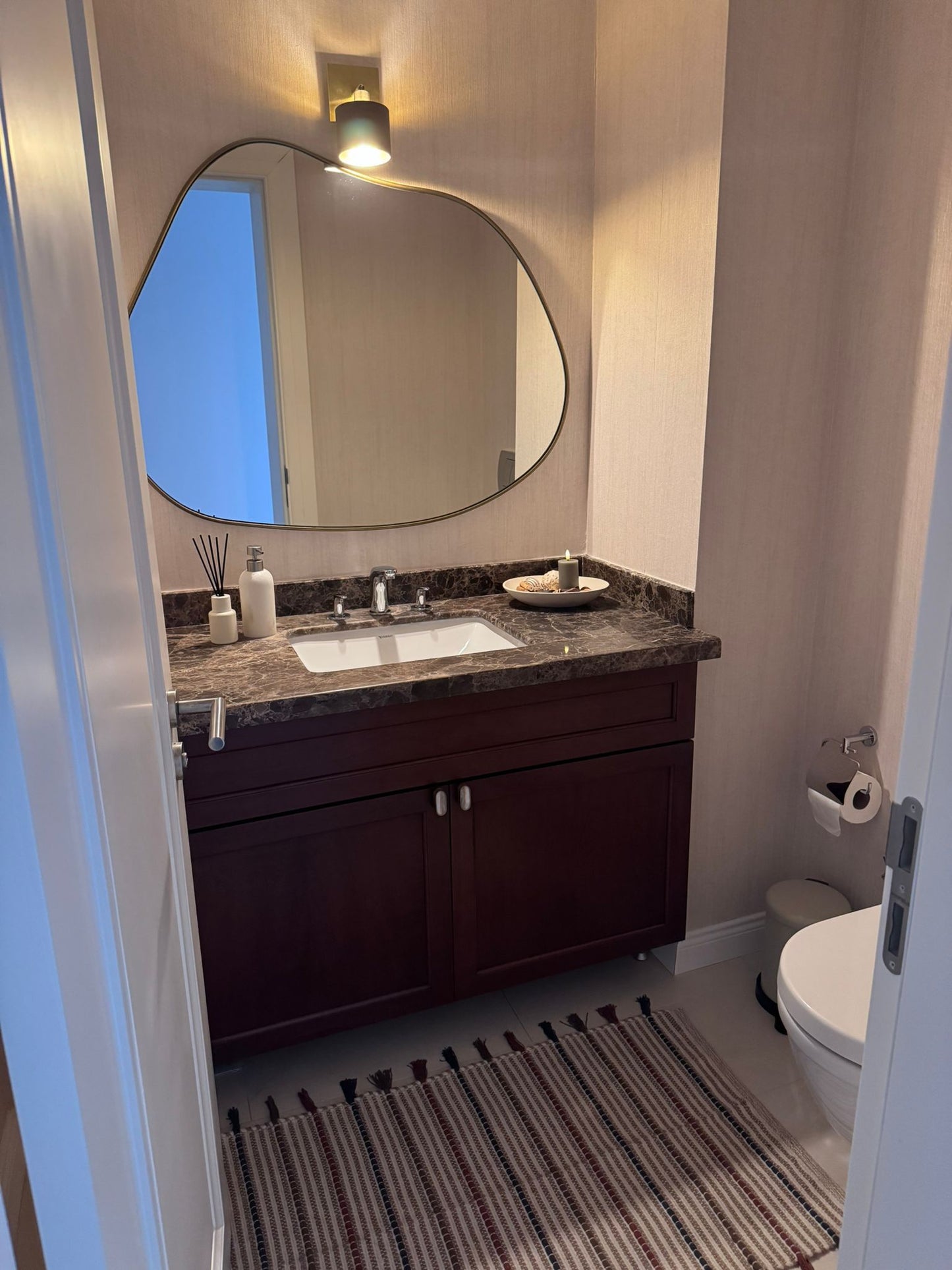 Çardak Asimetrik Duvar Aynası